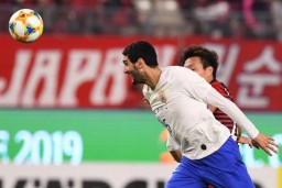 Fellaini Pinjami Mantan Klub Rp 48,9 Miliar