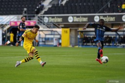 Sancho Hat-trick , Dortmund Pesta Gol