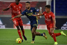 Memphis Depay Sebentar Lagi Berseragam Barcelona