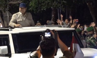 Rombongan Menteri Tiba di Akademi Militer untuk Ikuti Pembekalan