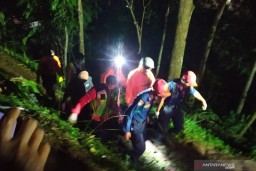 Diduga Rem Blong, Bus Pariwisata Masuk Jurang, 22 Orang Tewas