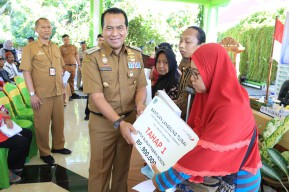 Pemkot Salurkan BLT DBHCHT Tahap 1 Tahun 2024 kepada 3.606 Keluarga di Probolinggo