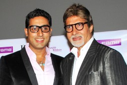 Amitabh Bachchan dan Putranya Terpapar Corona