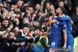 Olivier Giroud dan kiper Willy Caballero Perpanjang Kontrak