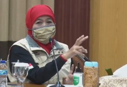 Gubernur Jatim  Dukung Layanan Penerbangan GIA Kargo Surabaya–Hongkong
