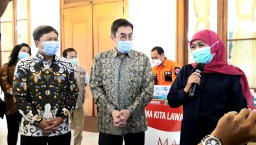 United in Diversity Bantu 100 Ribu Masker