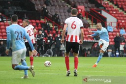 Tanpa Striker Murni, Manchester City Menang 1-0