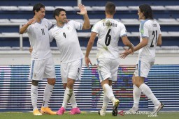 Uruguay Cukur Tuan Rumah Kolombia, 3-0
