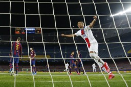 Mbappe Hat-trick, PSG Pukul Barcelona, 4-1