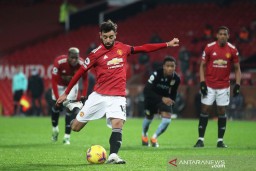 Menang 2-1 dari Aston Villa, MU Samai Poin Liverpool