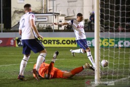 Tottenham Hotspur Menang, 5-0 di Kandang Marine