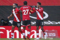 Arsenal Disingkirkan Southampton  dari Piala FA