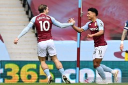 Aston Villa Tekuk Arsenal