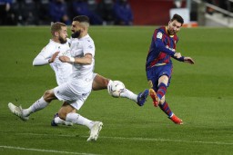 Barcelona Menang Telak atas Huesca