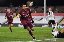Leeds United Permalukan Fulham di Kandang