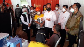 Kesuksesan Vaksinasi di Jatim Bergantung Kelancaran Suplai Vaksin