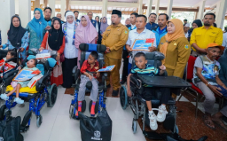Pemprov Jatim Salurkan Bansos Rp12,9 Miliar untuk Warga Bondowoso