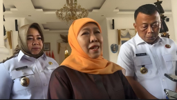 Gubernur Khofifah Salurkan Bansos Rp3,9 Miliar untuk Warga Rentan di Ponorogo
