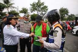 Pemkot Surabaya Ultimatum Usaha yang Tak Sediakan Jukir Resmi: "Tak Cabut Izine!"