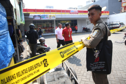 Wali Kota Surabaya Segel Minimarket Langgar Aturan Parkir: Jukir Liar Jadi Sasaran Penertiban