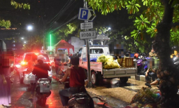 Menjaga Trotoar, Menjaga Kota: Surabaya Tertibkan PKL di Keputran
