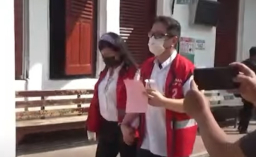 Diana Jan Hwa Bos Penahan Ijazah & Suami Hadapi Sidang Dakwaan Kasus Perusakan Mobil!