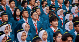 Universitas Airlangga Kukuhkan 9.347 Mahasiswa Baru, Gaungkan Semangat Global dan Moralitas
