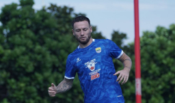 Marc Klok Minta PERSIB Segera Bangkit Hadapi PSIM Yogyakarta