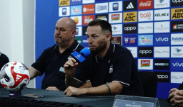 Marc Klok Panaskan Semangat Juang PERSIB Jelang Laga Perdana Super League 2025/26