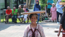 Tawa dan Semangat Lansia Griya Wredha Jambangan Meriahkan HUT ke-80 RI