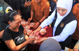 Khofifah Tanggapi Rencana Demo di Grahadi: “Aku Fokus Kerja, Kawan-Kawan”