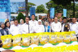 Jatim Gelar 828 Titik Gerakan Pangan Murah, Khofifah Pastikan Harga Stabil