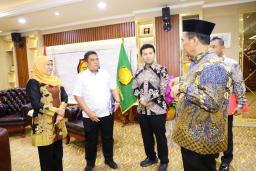 Jatim Mantapkan Dukungan untuk Swasembada Susu dan Gula, Khofifah: Siap di Garis Terdepan