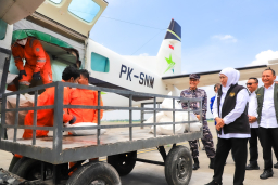 Khofifah Pastikan OMC Jatim Maksimalkan Mitigasi Bencana Musim Hujan