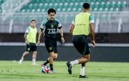 Persebaya Angkat Tantangan di Parepare, Uston Nawawi Ingin Ulang Momen Manis di Markas PSM