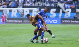 PERSIB Tuntaskan Putaran Pertama dengan Dominasi Pemain Inti, Barros dan Julio Cesar Tak Tergantikan