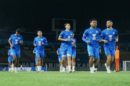 PERSIB Geser Latihan ke Malam Hari, Hodak Jaga Intensitas di Bulan Ramadan