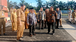 Mendikdasmen Tinjau SMANOR Jatim, Dorong Replikasi Sekolah Olahraga di Seluruh Indonesia