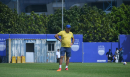 Persib Siap Tempur, Bojan Hodak Wanti-wanti Fase Penentuan Musim