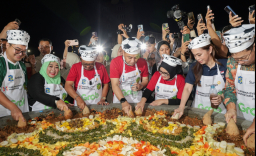 Festival Rujak Uleg 2026 Diserbu Ribuan Warga, Bukti Budaya Lokal Tetap Jadi Magnet Surabaya
