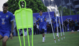 Adam Alis Optimistis Tatap Musim Baru, Nilai Kedalaman Skuad PERSIB Semakin Kuat