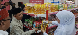 Khofifah Tinjau Koperasi Kelurahan Merah Putih Tukang Kayu, Dorong Penguatan Ekosistem Ekonomi Kerakyatan