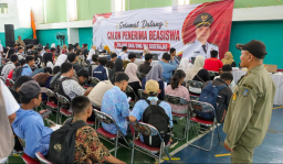 Pemkot Surabaya Ubah Skema Beasiswa Pemuda Tangguh, Dana Kini Disalurkan Lewat Sekolah