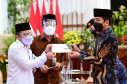 Jokowi: Zakat Bisa Membantu Saudara Kita yang Terdampak Pandemi