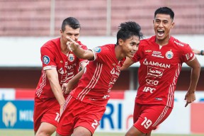 Persija Ditahan Imbang Persebaya