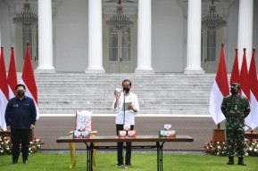 Pembagian Obat saat Isoman Diluncurkan Presiden Jokowi