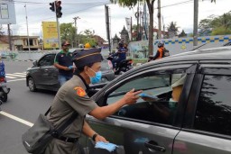 GP Ansor Bagikan 27 Ribu Masker kepada Para Santri