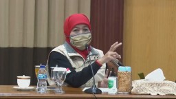 Khofifah Tegaskan SPP SMA/SMK Se-Jatim Gratis