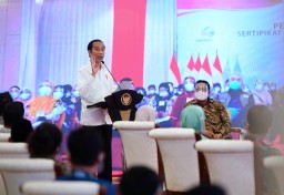 Hantaru 2020, Jokowi Serahkan Satu Juta Sertifikat Tanah