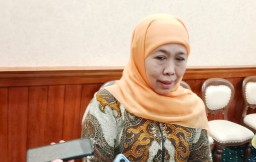 Gubernur Khofifah: THR Wajib Cair Tepat Waktu, Jangan Dicicil!